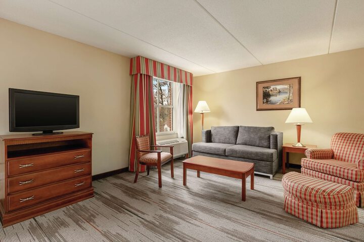 Room 27 of 52