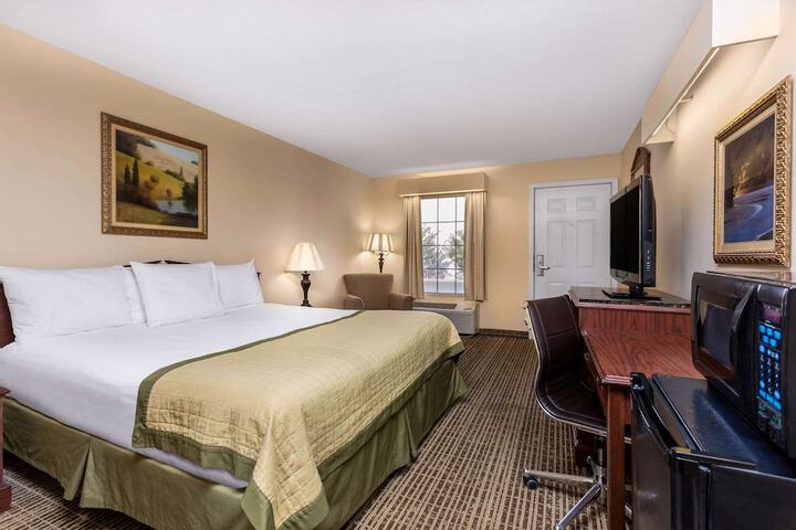 Room 16 of 26