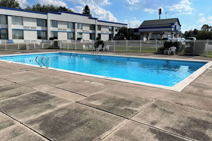 Studio 6 Suites Clarion PA