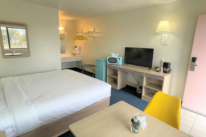 Room 57 of 74