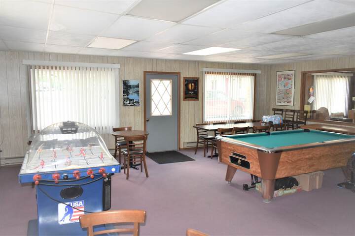 Room 16 of 18