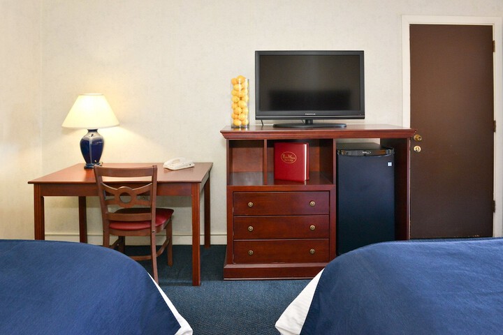 Room 53 of 72