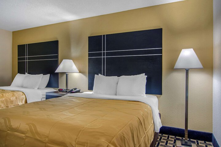 Room 11 of 25
