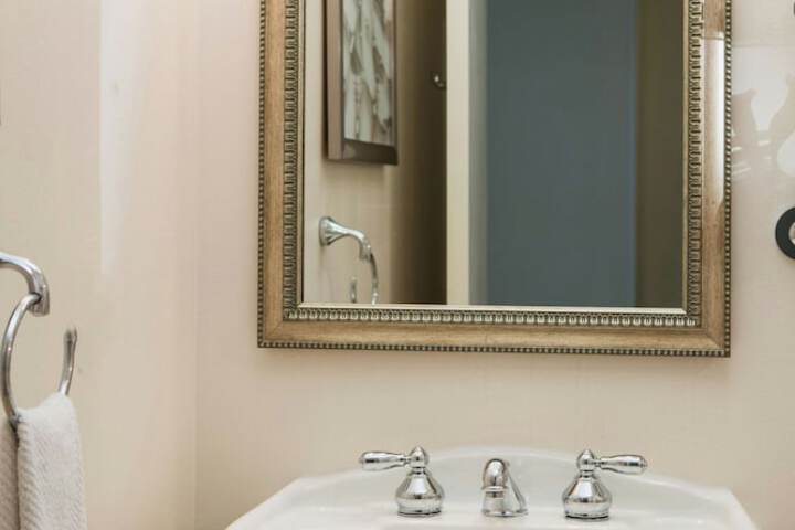 Renaissance Newark Airport Hotel