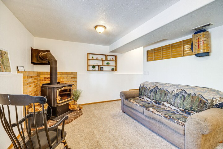 Woodland Park Chalet w / Deck Grill & Mtn Views!