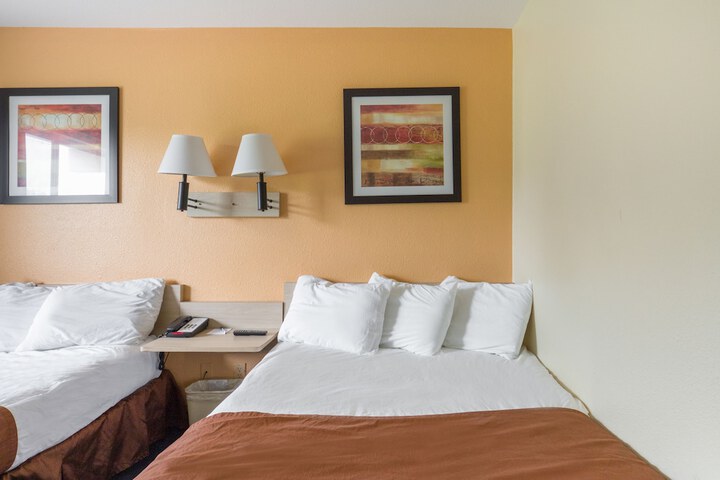 Room 18 of 29