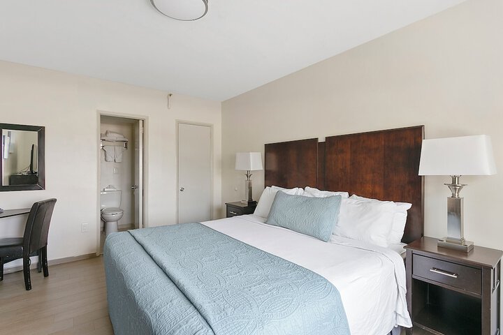 Room 42 of 47