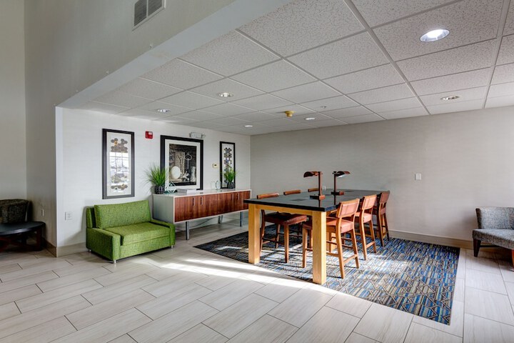 Holiday Inn Express Hotel & Suites Ashtabula-Geneva by IHG