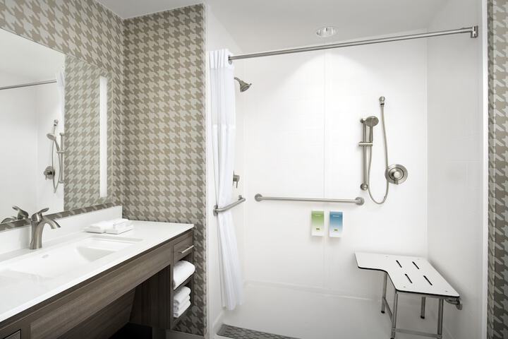 Home2 Suites by Hilton Clovis Fresno Airport