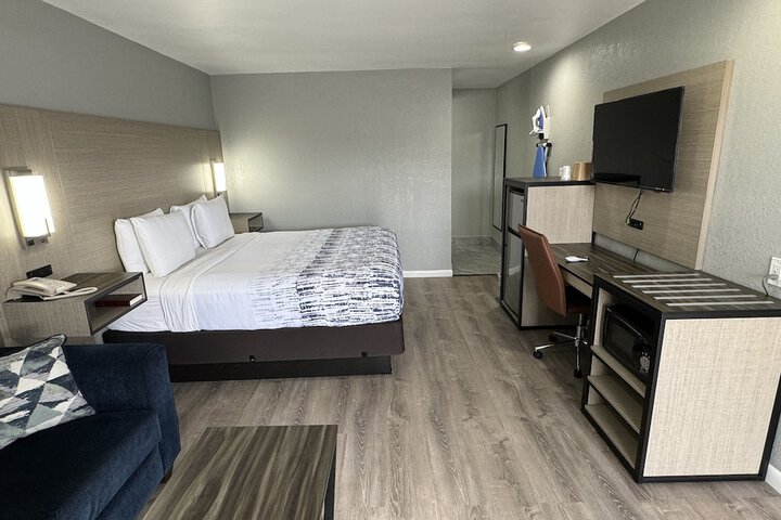Room 30 of 31