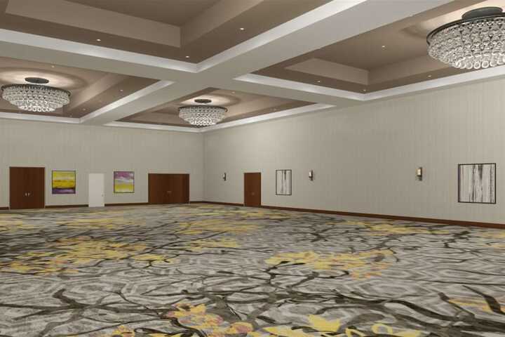Room 33 of 62