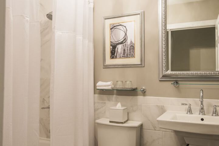 Room 28 of 50