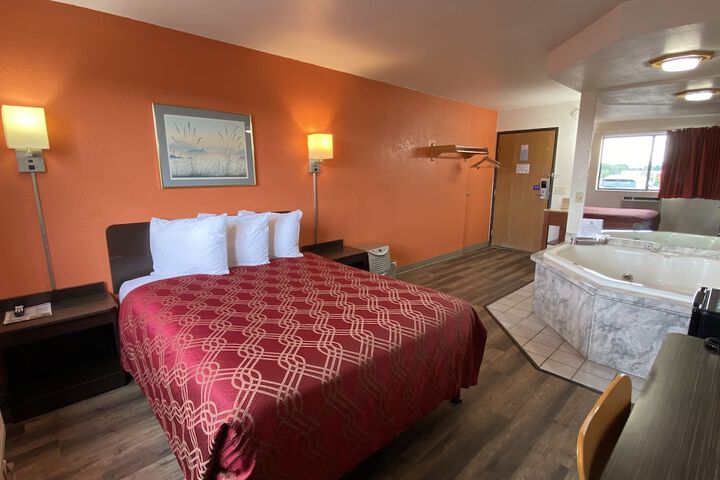 Room 20 of 34