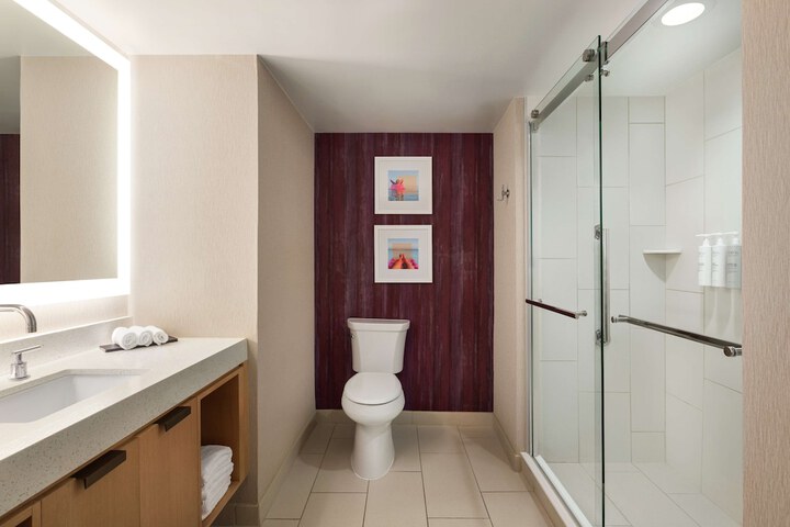 Room 60 of 108