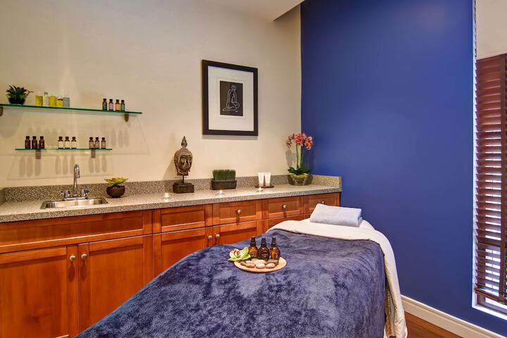 DoubleTree Fallsview Resort & Spa by Hilton Niagara Falls