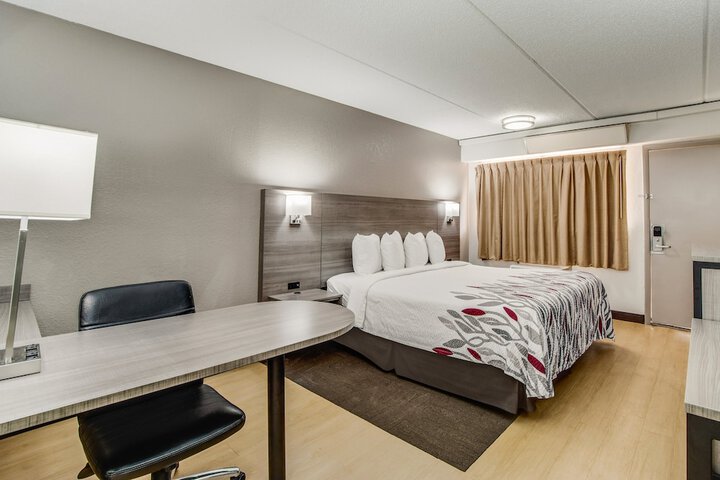 Room 15 of 36