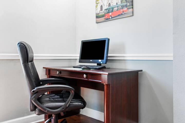 Business Center 34 of 34