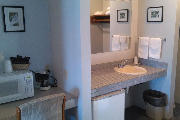 Room 36 of 154