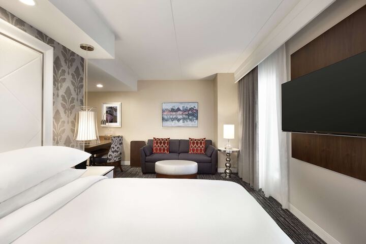 Room 12 of 34