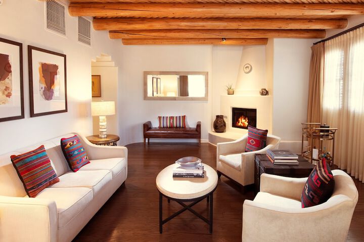 Rosewood Inn of the Anasazi