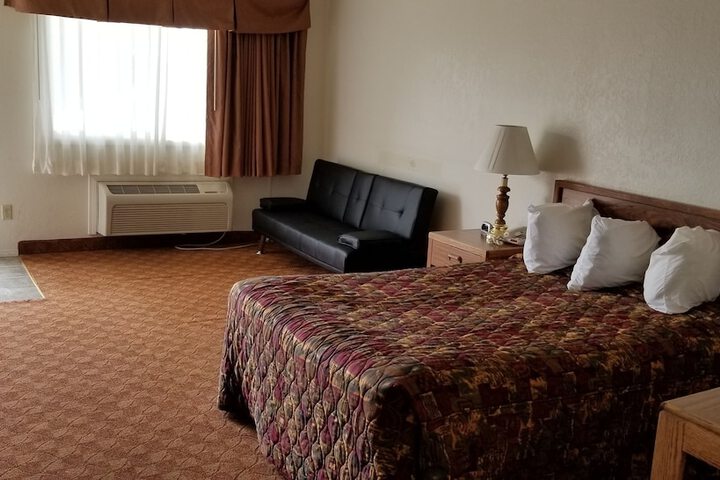 Room 23 of 34