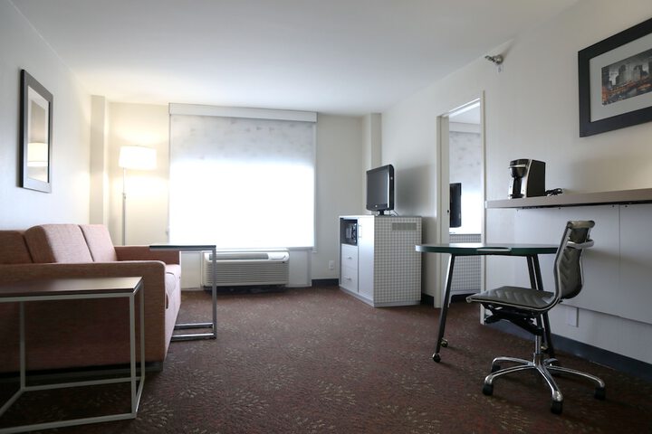 Room 57 of 79
