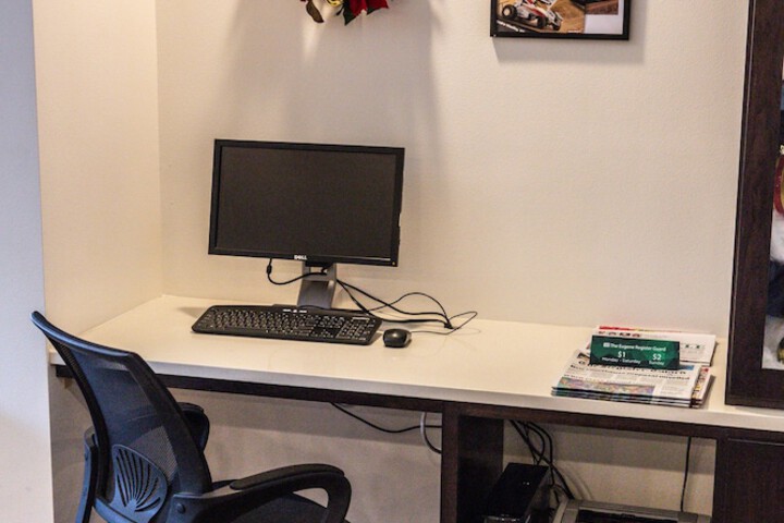 Business Center 60 of 61