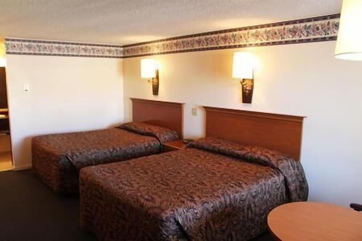 Thunderbird Motel