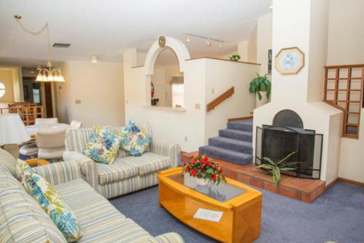 3BR Villa Claremont Holiday Home