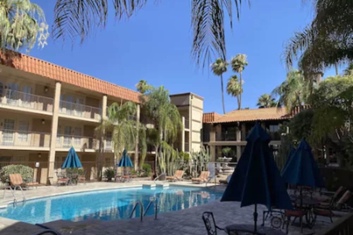 Pool 13 of 68