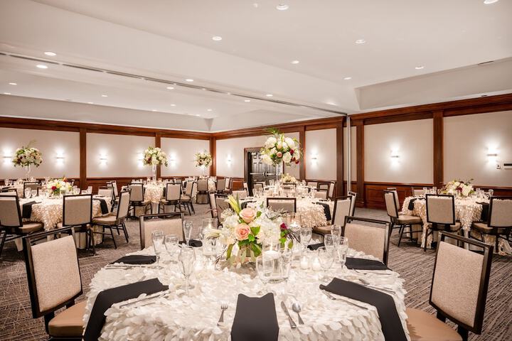 Crowne Plaza Albany - The Desmond Hotel by IHG