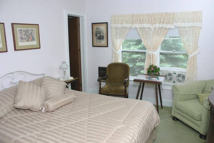 Room 21 of 62
