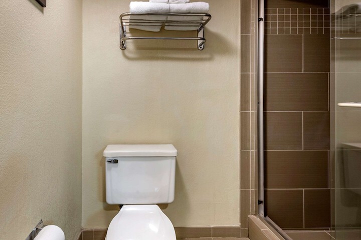 Room 27 of 49