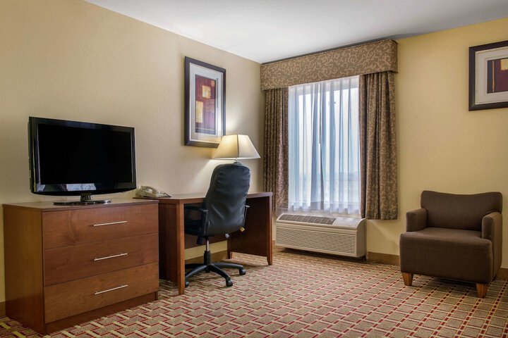 Room 10 of 36