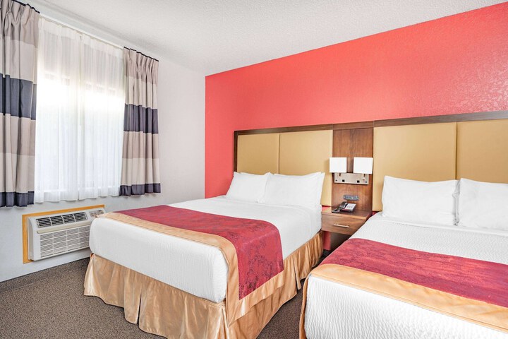 Ramada by Wyndham Keystone Near Mt. Rushmore