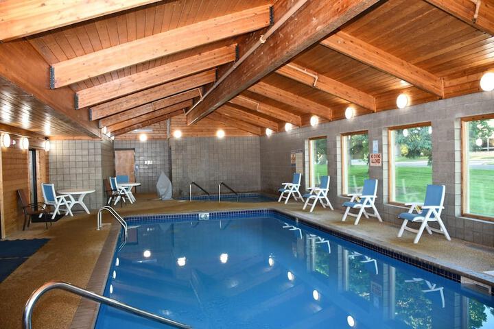 Pool 6 of 30