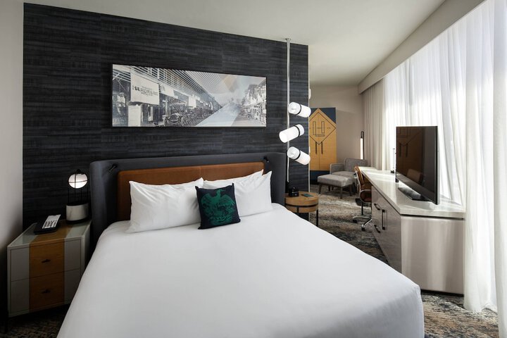 Luminary Hotel & Co. Autograph Collection