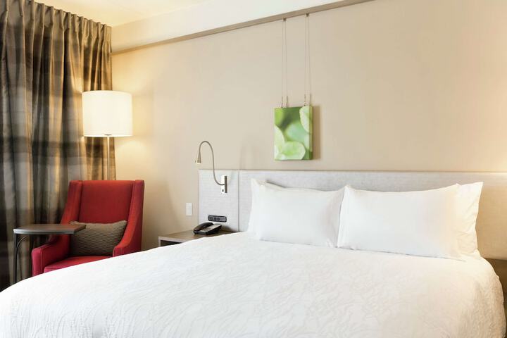 Room 12 of 33
