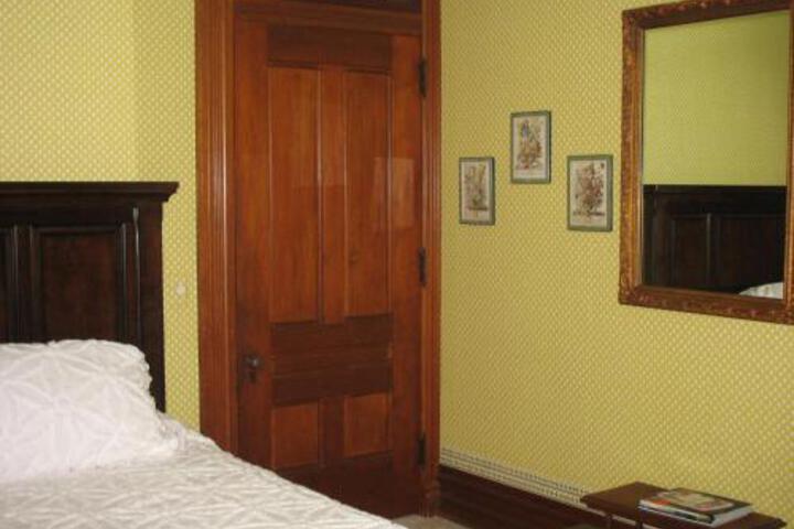 The Kerr House