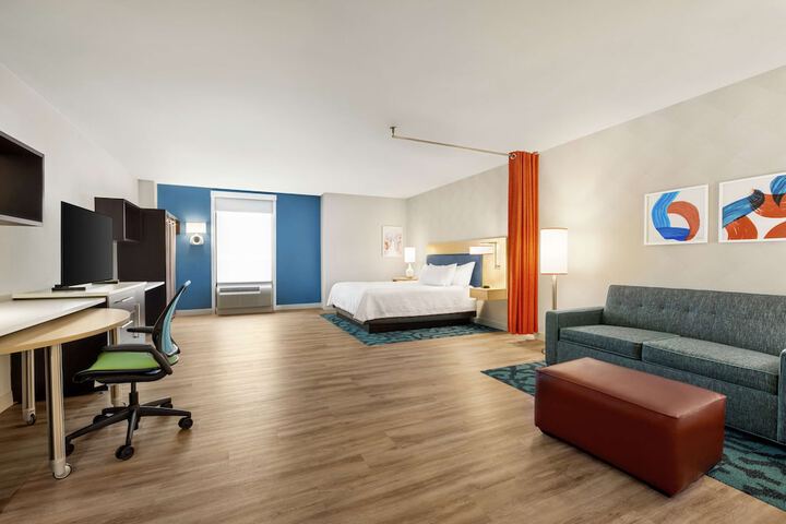 Room 25 of 63