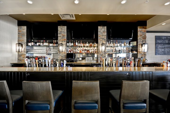 Holiday Inn Detroit Metro Airport by IHG