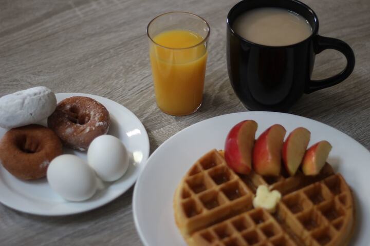 Breakfast/Coffee Service 55 of 61