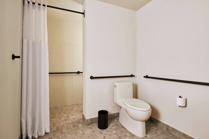 Room 29 of 104