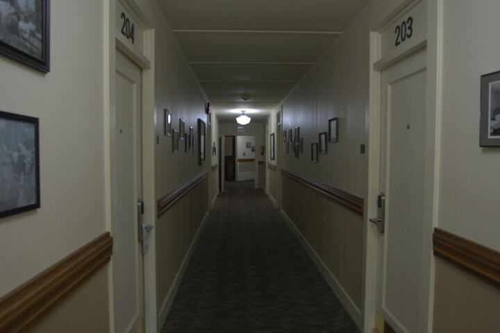 Room 35 of 73
