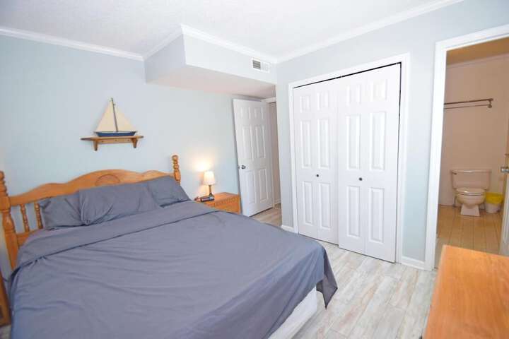 Room 6 of 17