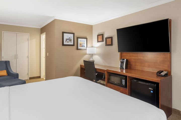 Room 46 of 136