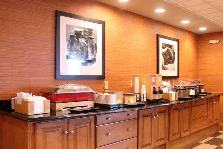 Hampton Inn & Suites Fremont