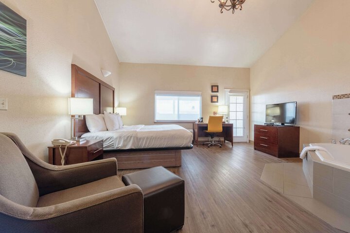Room 43 of 132