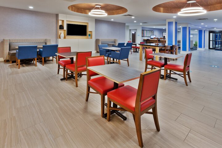 Holiday Inn Express & Suites Rome-East by IHG
