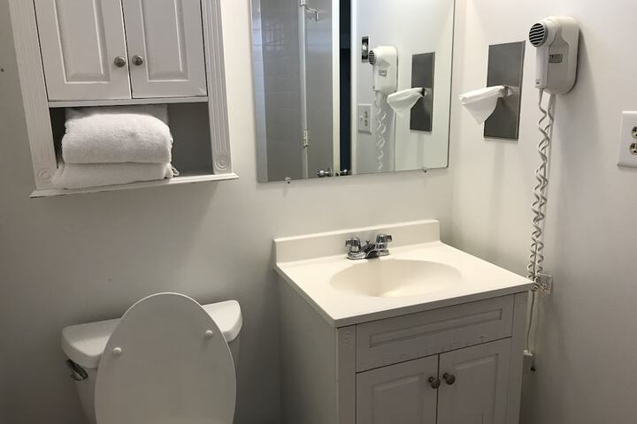 Room 12 of 26